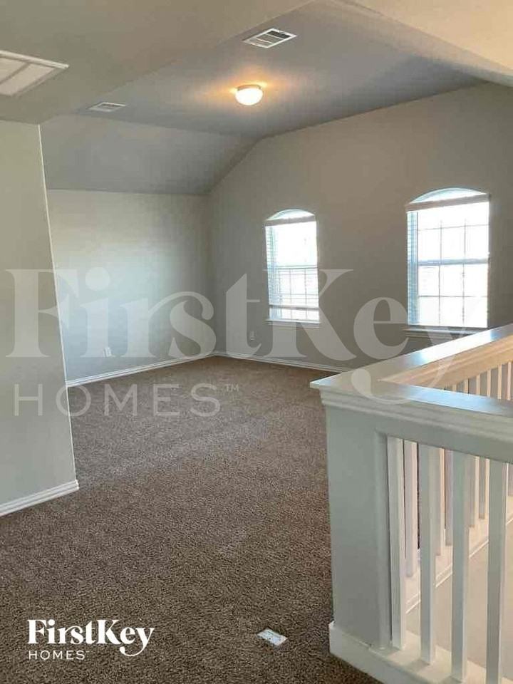 15203 Provost Craig Dr - Photo 5 of 14