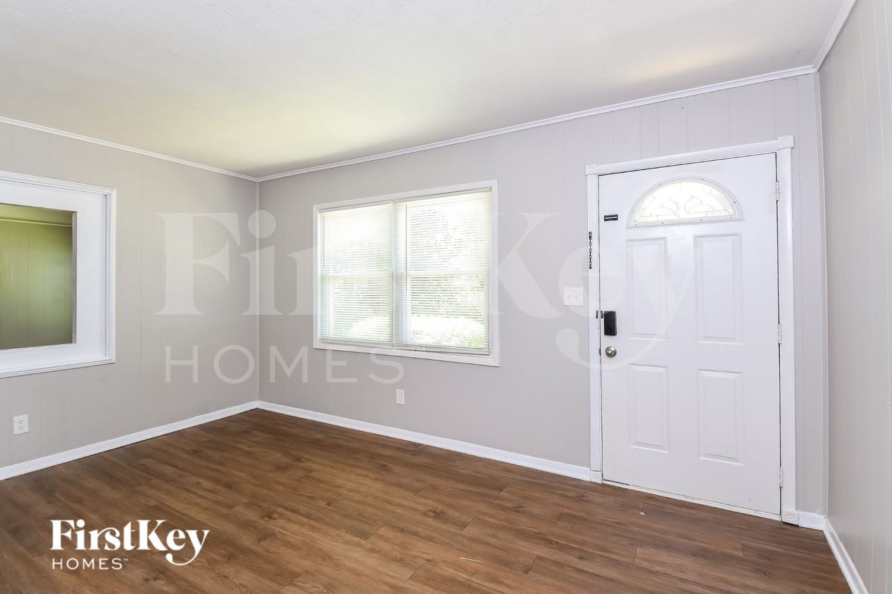 4597 Douglas Dr Ne - Photo 4 of 16