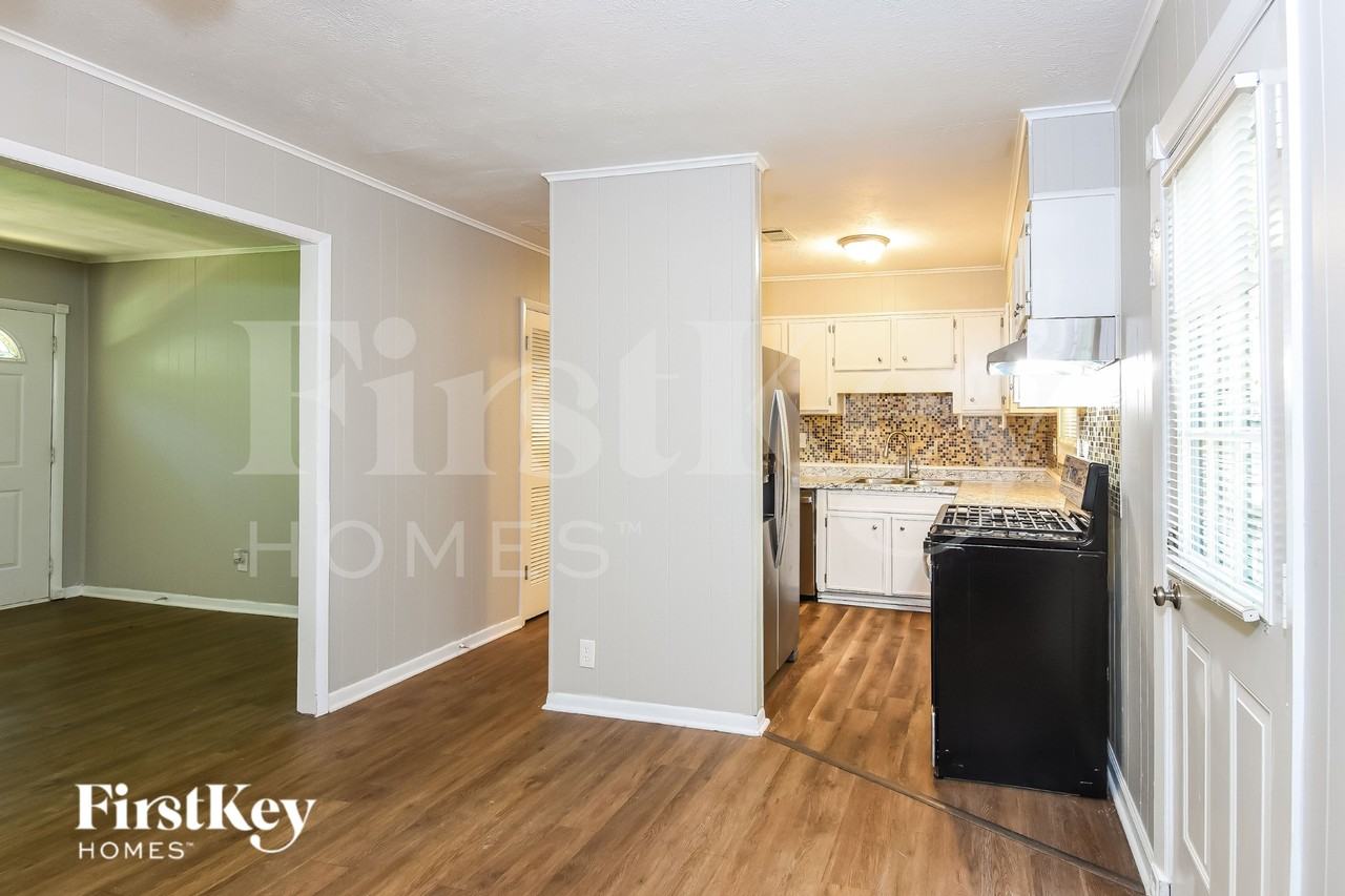 4597 Douglas Dr Ne - Photo 6 of 16