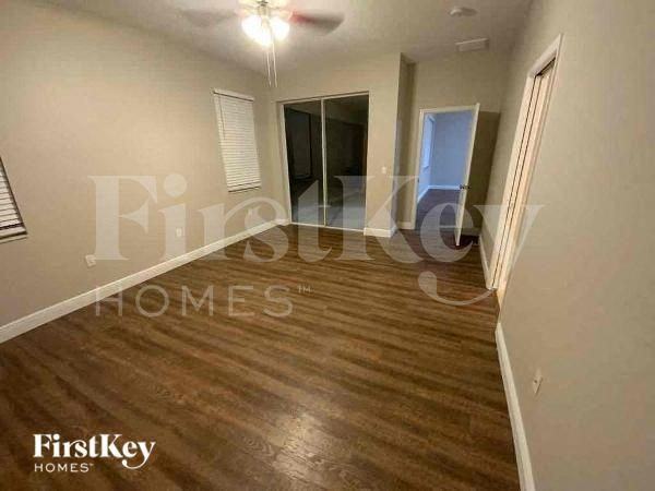 1024 Napolean Way - Photo 7 of 13