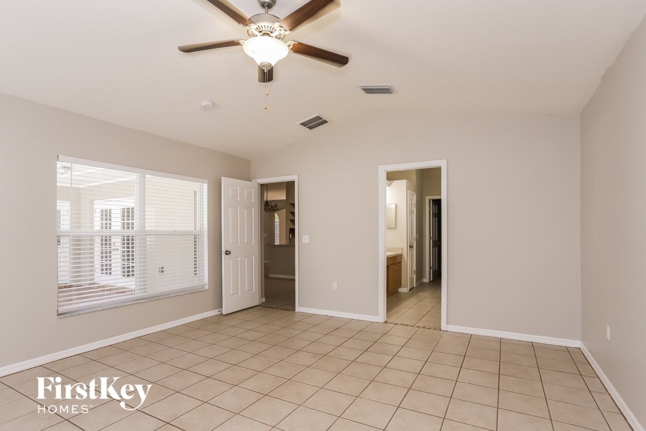 4501 Compass Oaks Dr - Photo 6 of 15