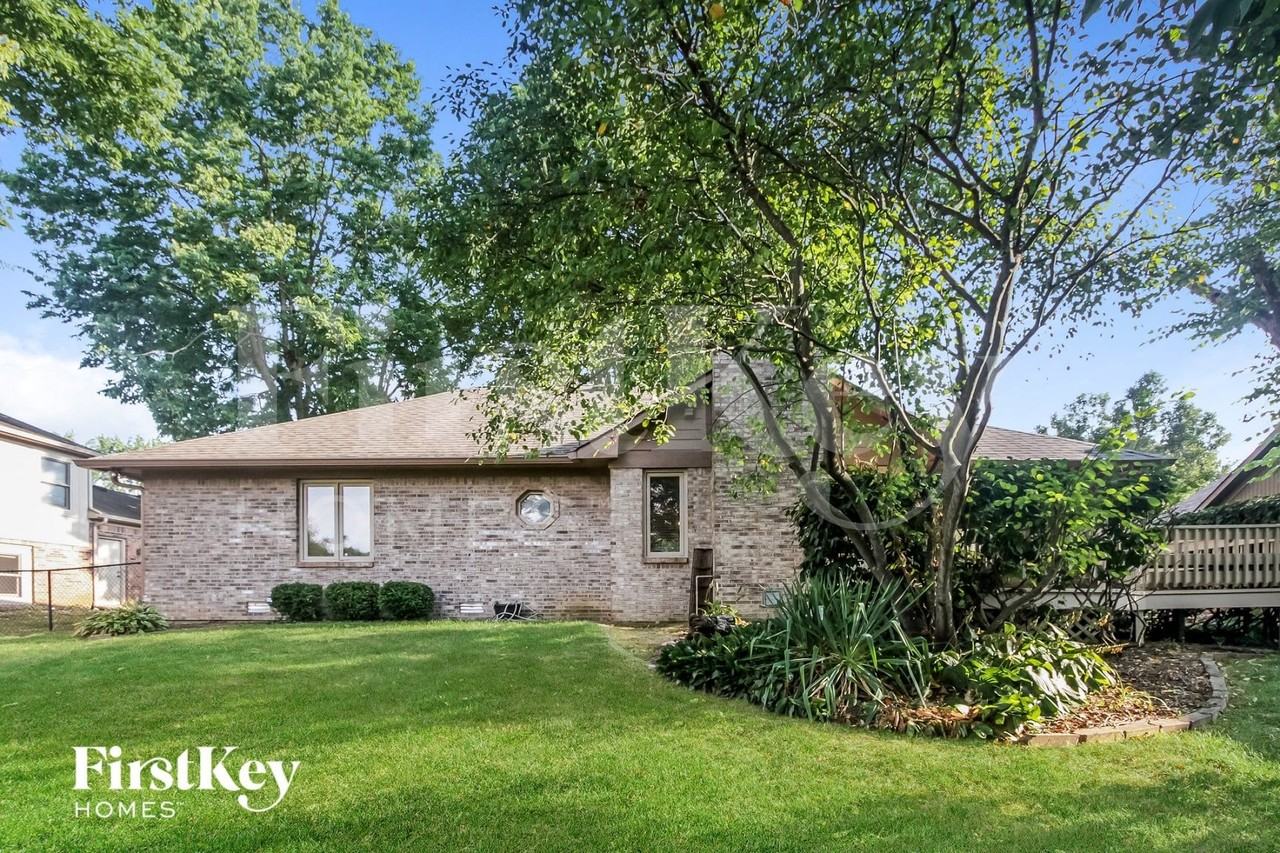 8535 Spend A Buck Dr - Photo 3 of 3