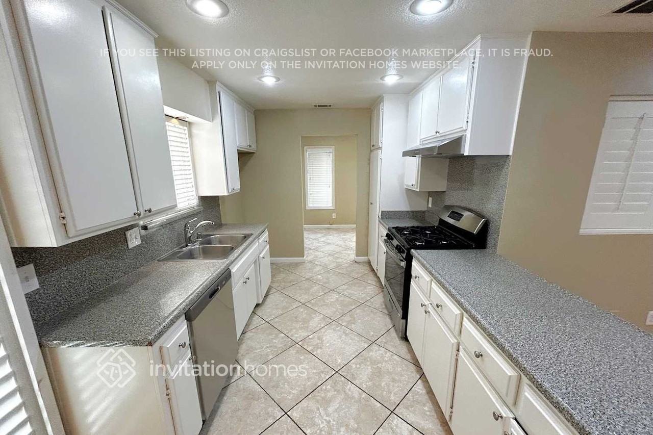 12528 Vivienda Ave - Photo 4 of 13
