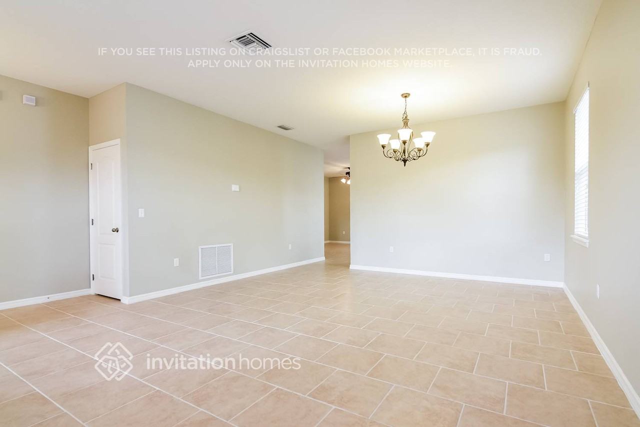 3719 Crystal Dew St - Photo 5 of 14