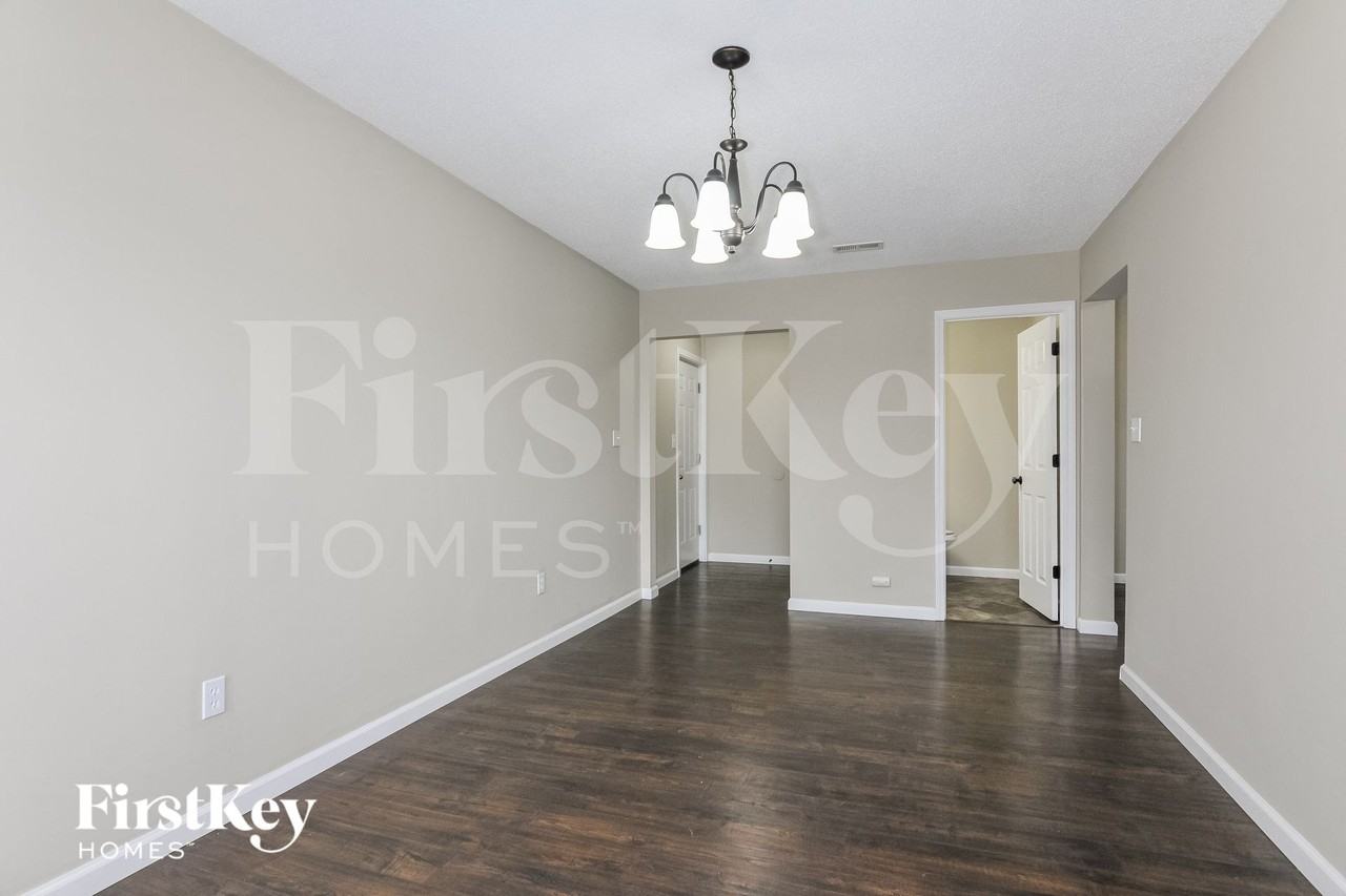 703 Russett Ter - Photo 5 of 15