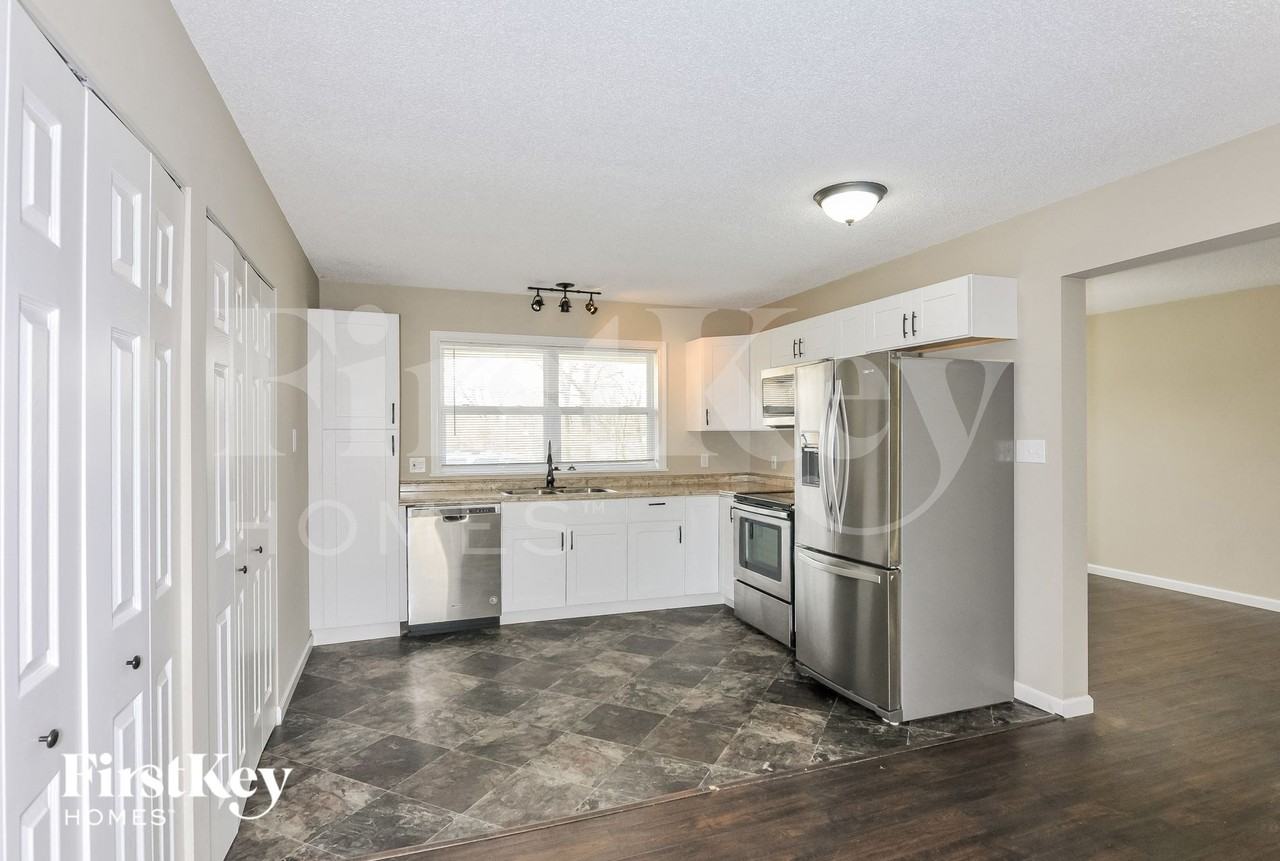 703 Russett Ter - Photo 7 of 15