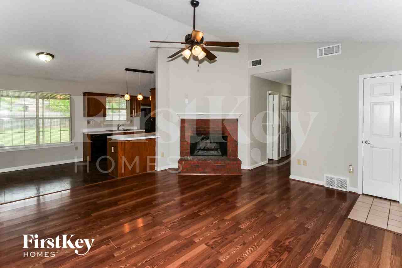 5923 Willow Springs Dr - Photo 3 of 16