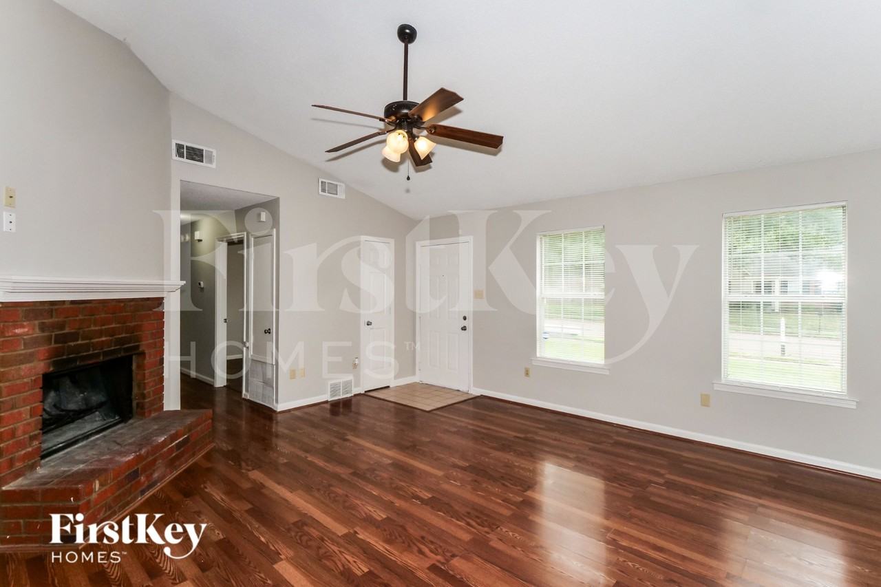 5923 Willow Springs Dr - Photo 5 of 16
