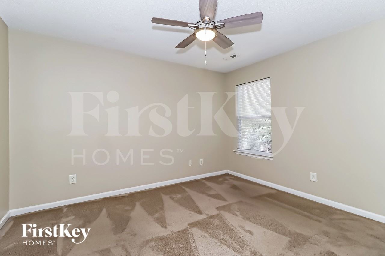 115 Daventry Pl - Photo 7 of 16