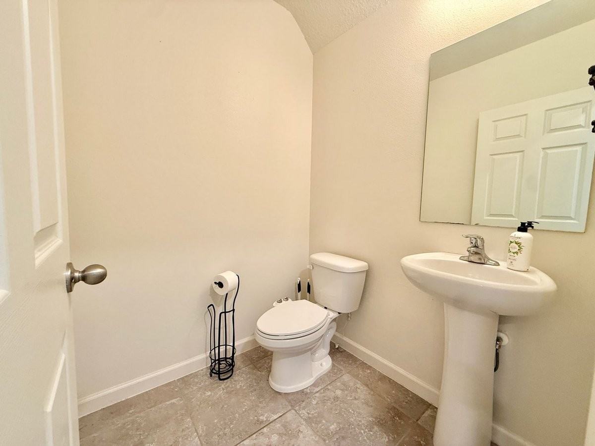 259 Forest Trace Cir - Photo 2 of 30