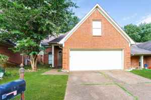 featured image of 594 Ashley Glen Cir E