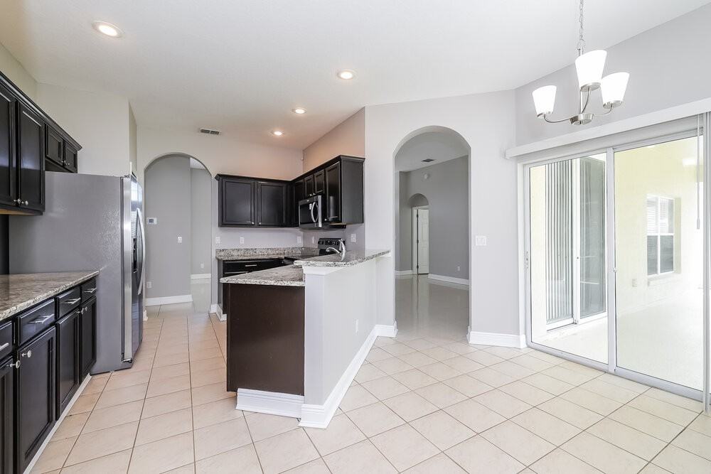 2716 Patrician Cir - Photo 5 of 16