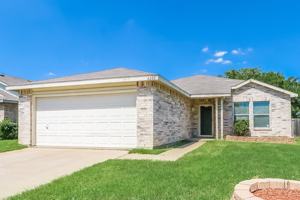 featured image of 4208 Hunters Creek Dr