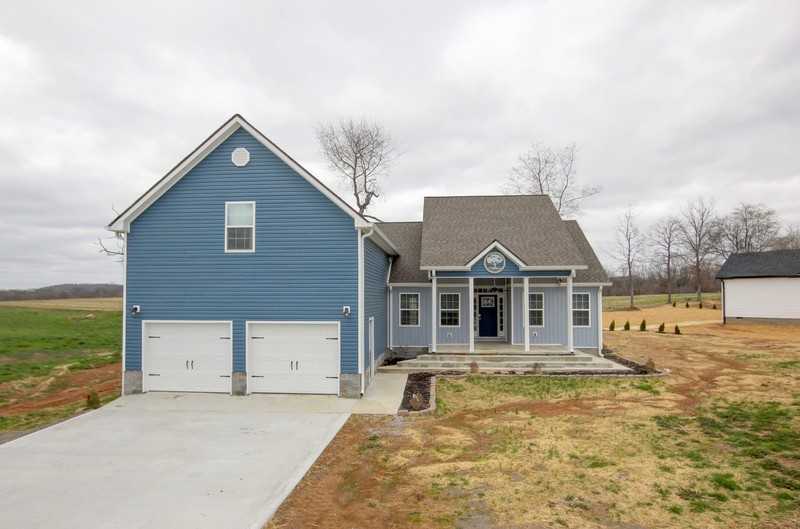 127 Riverbend Dr - Photo 3 of 50