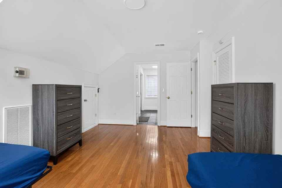 443 Rollingwood Cir - Photo 3 of 25