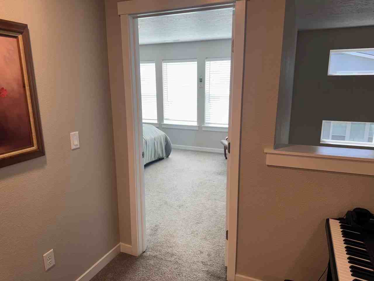 441 N Tessa Ln - Photo 5 of 38