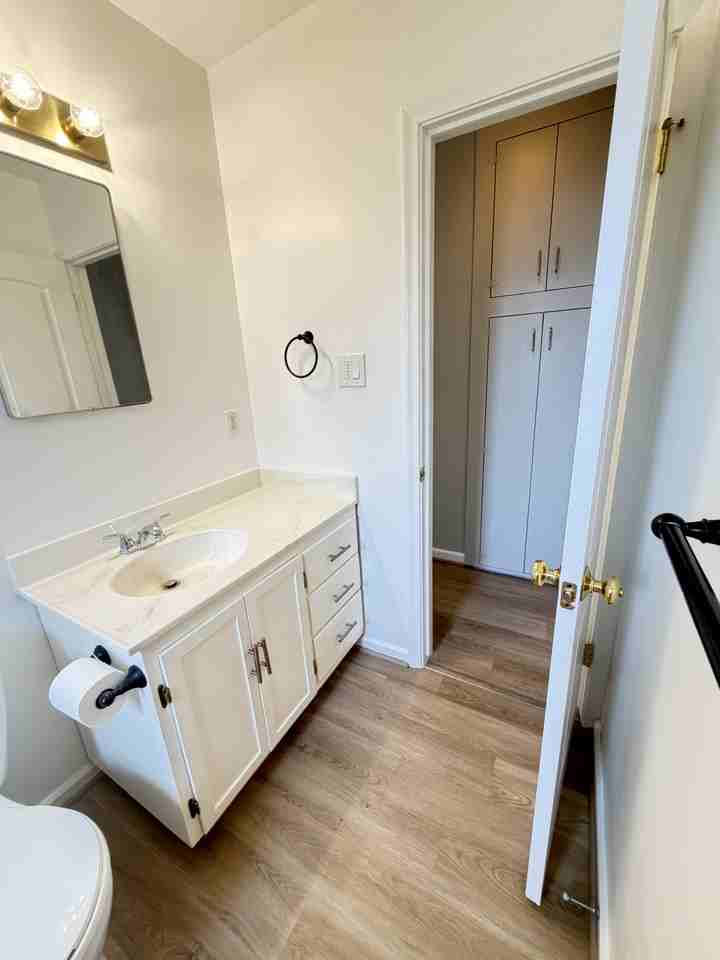 439 N Marion St - Photo 4 of 15