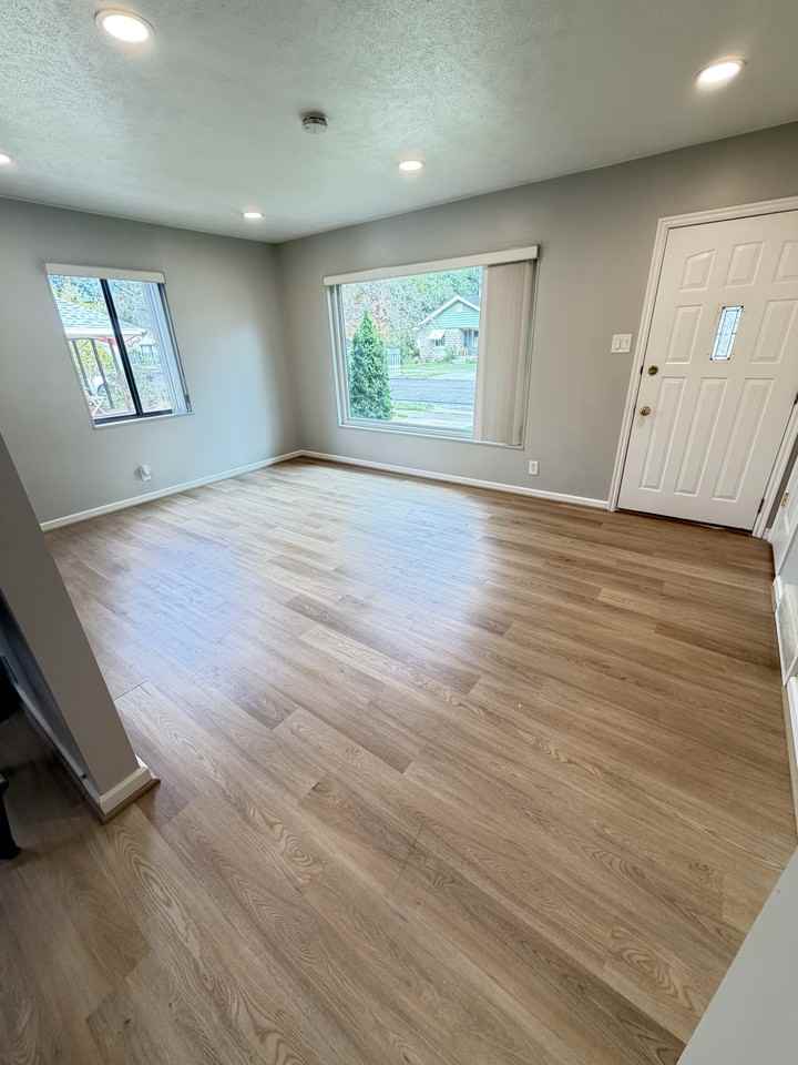 439 N Marion St - Photo 6 of 15