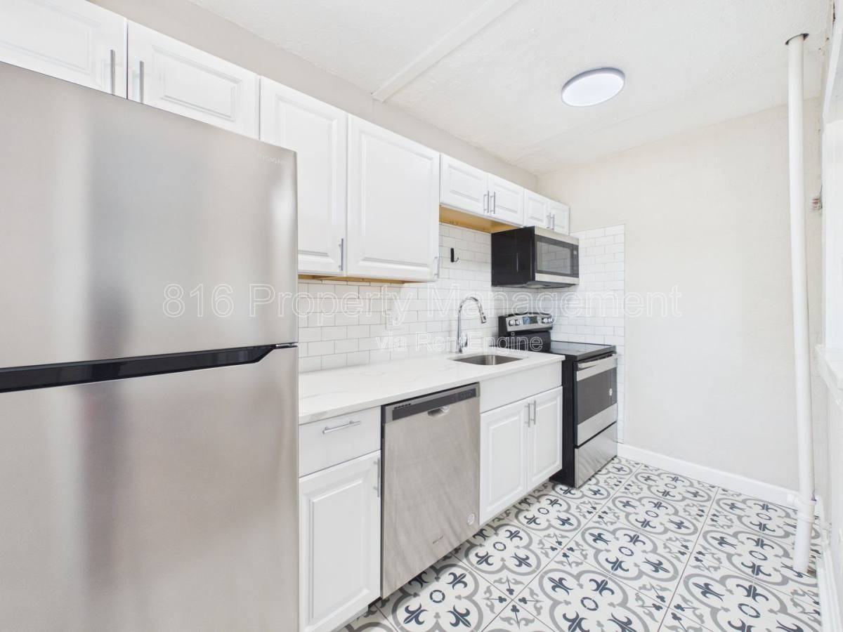 3721 Wyoming St #8 - Photo 3 of 10