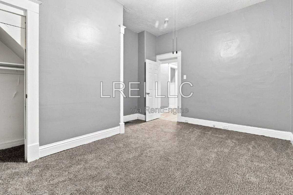 1821 Date St - Photo 5 of 10