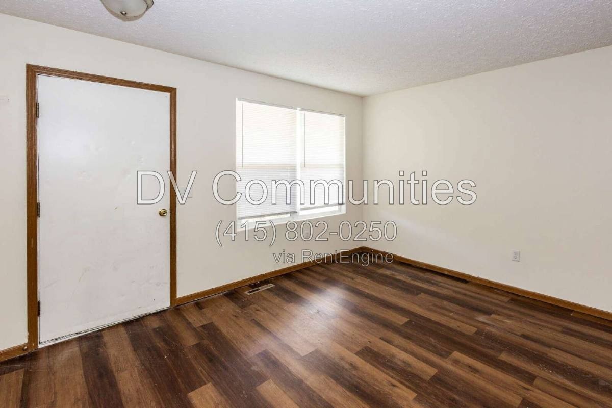 150 Irondale St - Photo 3 of 10