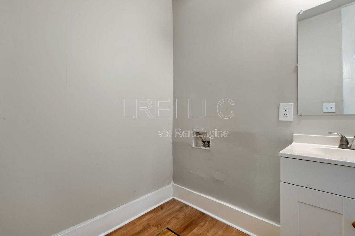 1705 1 2 Hale Ave - Photo 5 of 10