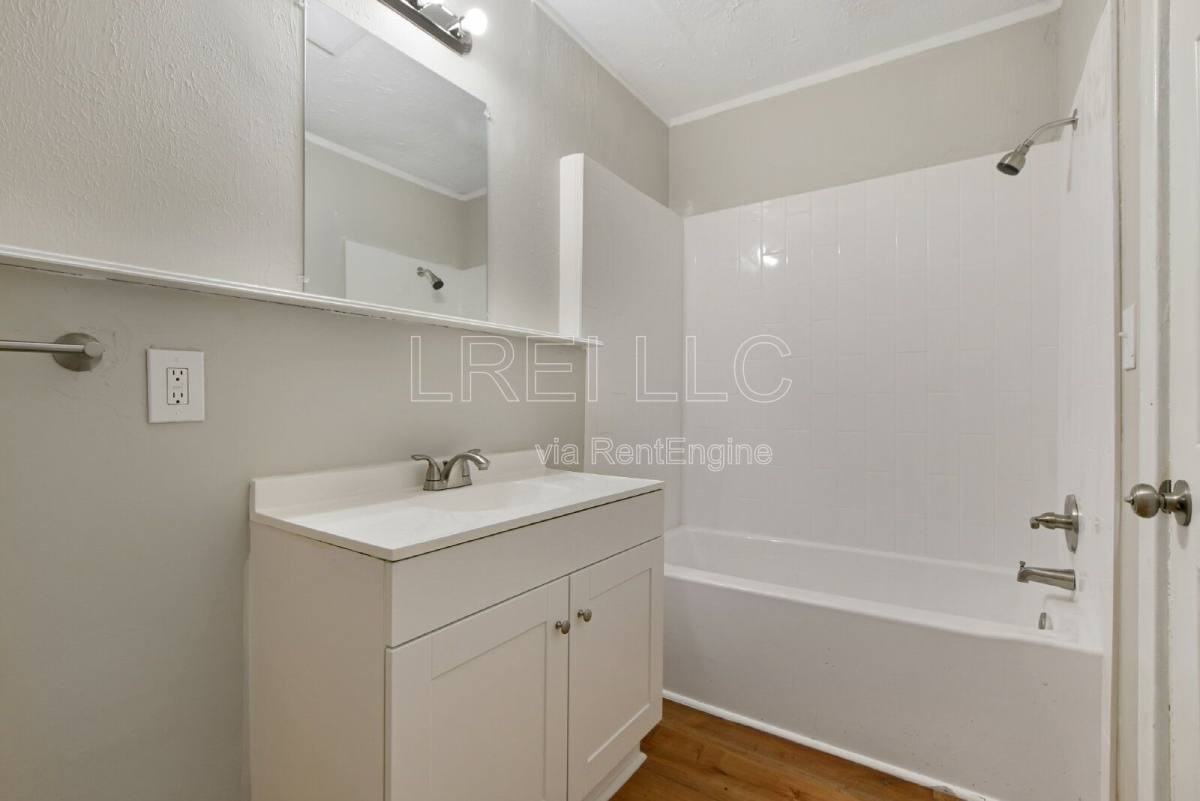 1705 1 2 Hale Ave - Photo 7 of 10