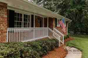 featured image of 1190 Arrowhead Rd