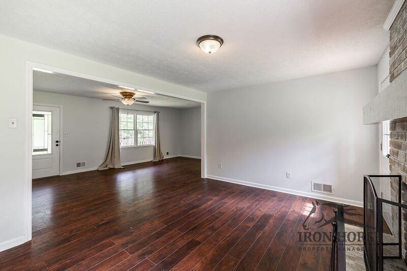 1190 Arrowhead Rd - Photo 7 of 29