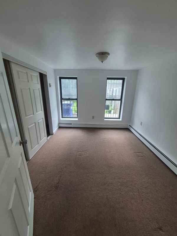 460 New Jersey Ave ##1st - Photo 6 of 9
