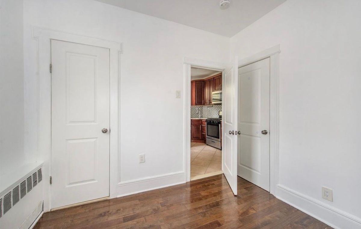 210 Wilkinson Ave - Photo 6 of 16