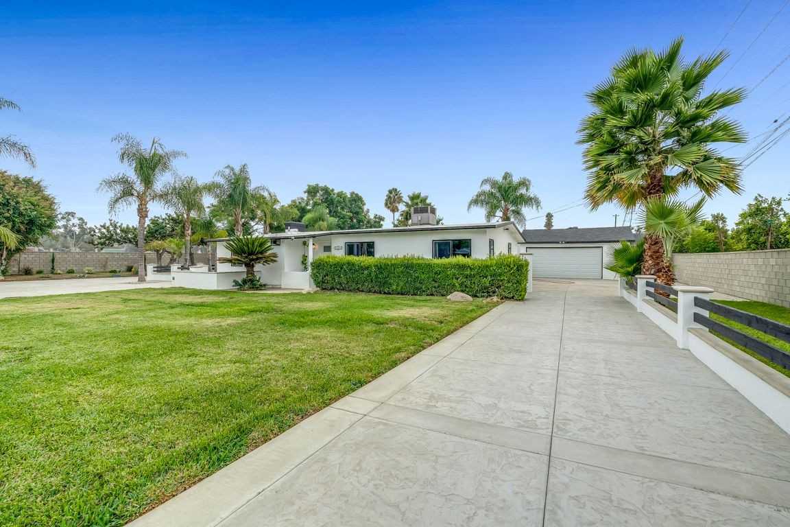 9956 La Docena Ln - Photo 3 of 4