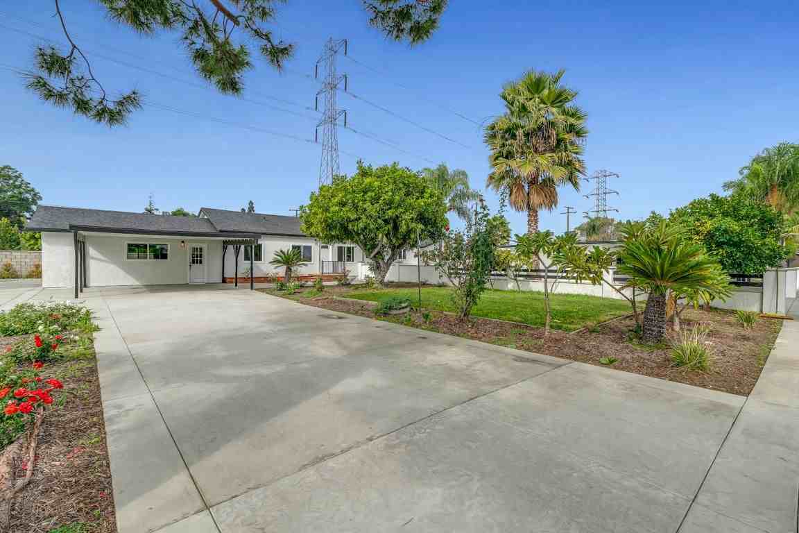 9952 La Docena Ln - Photo 2 of 3