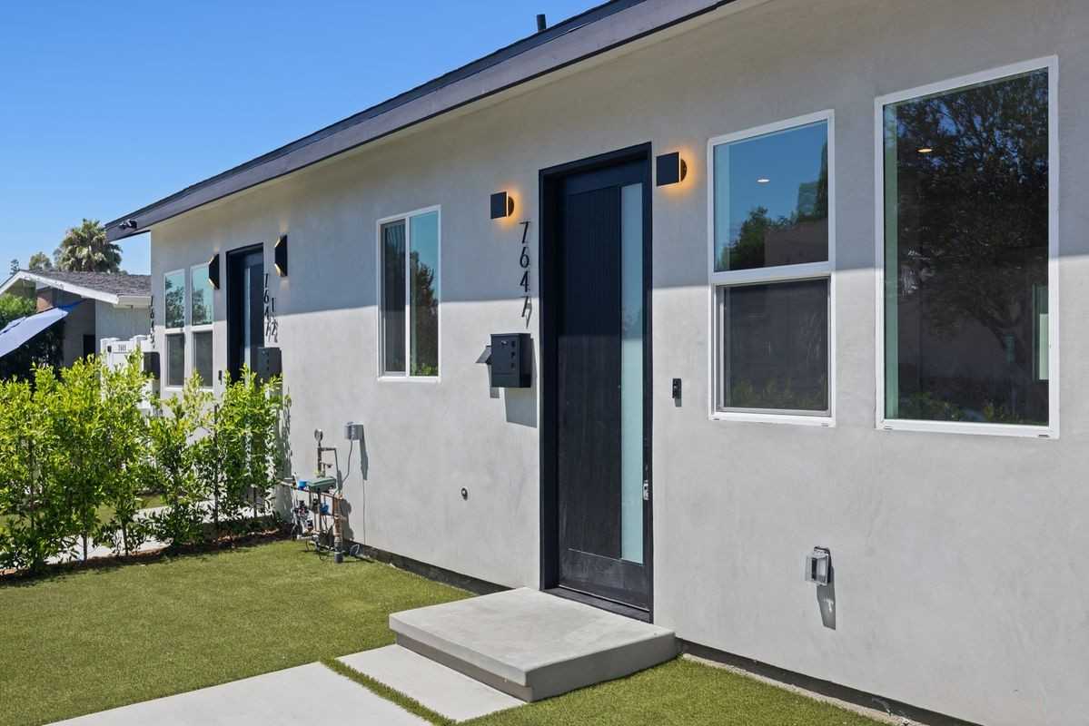 7647 Melvin Ave - Photo 2 of 7