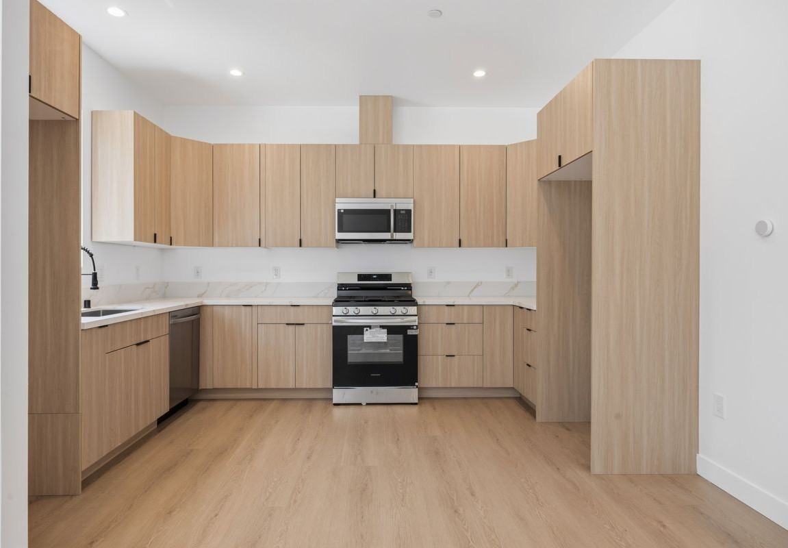 7647 Melvin Ave - Photo 6 of 7