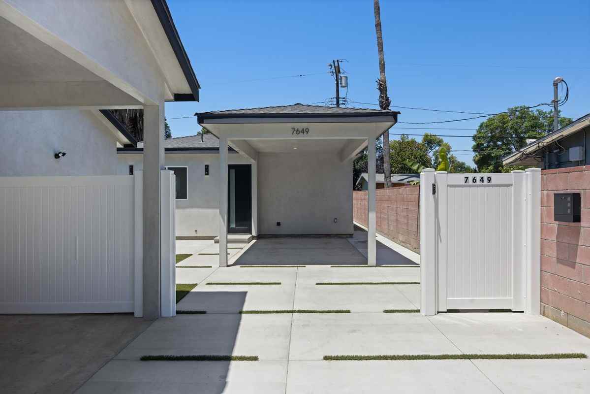 7649 Melvin Ave - Photo 2 of 5