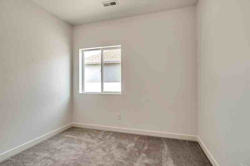 11474 S Andover Rd - Photo 6 of 16