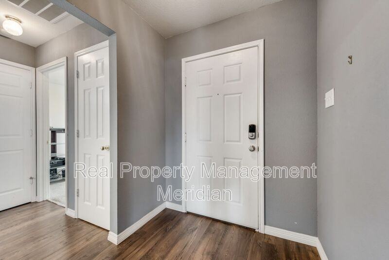 10505 Braewood Dr - Photo 3 of 18