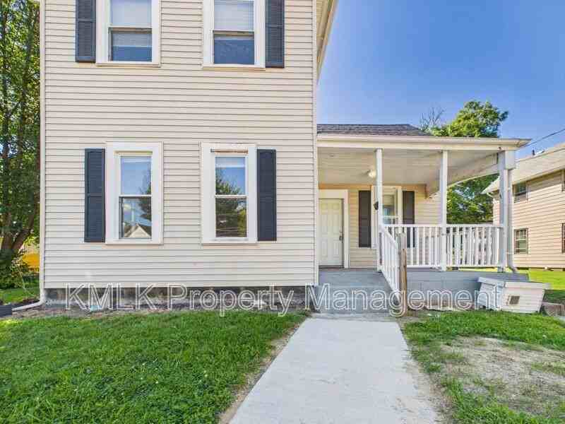 428 Allyn St - Photo 3 of 36
