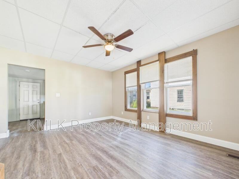 428 Allyn St - Photo 6 of 36