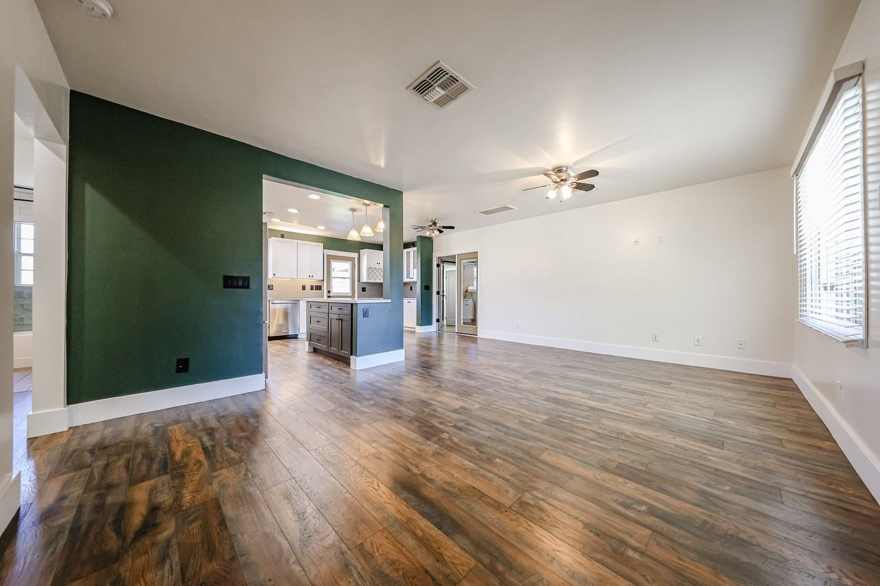 1310 W Glenrosa Ave - Photo 5 of 39