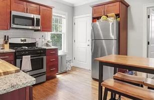 featured image of 1 Beech Glen St