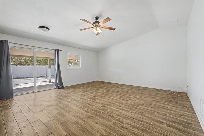 13608 N 41st Pl - Photo 5 of 36