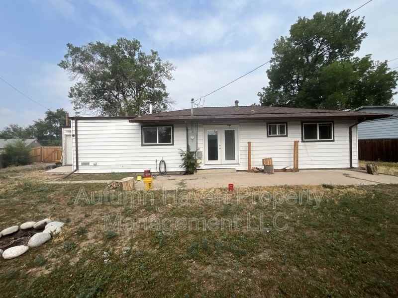 7436 Knox Ct - Photo 2 of 10
