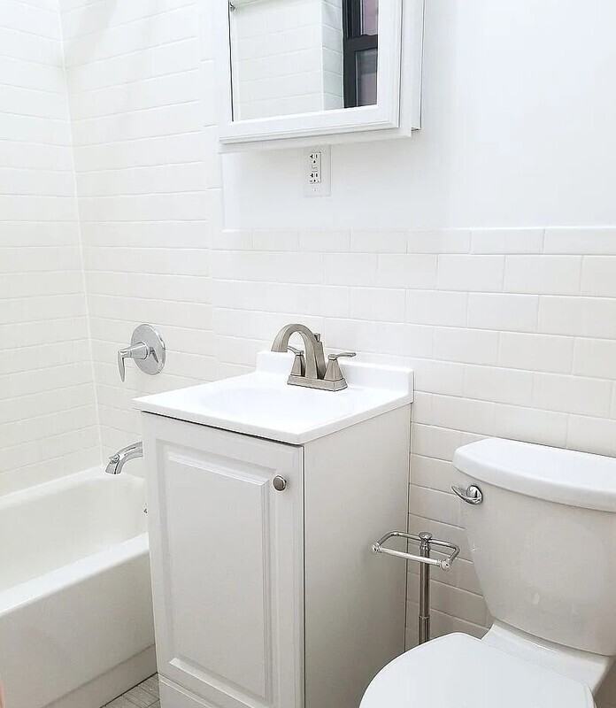 100 E 7th St #4B - Photo 4 of 12