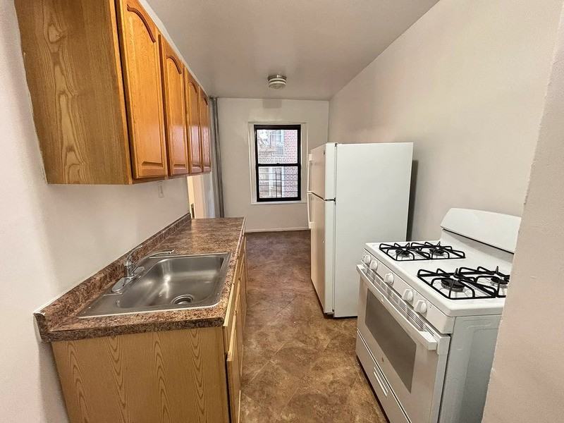 3824 Waldo Ave #3B - Photo 4 of 7