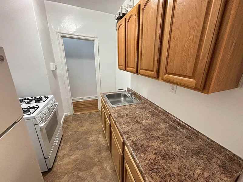 3824 Waldo Ave #3B - Photo 5 of 7