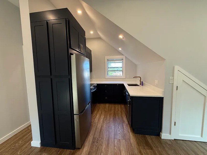 120 Pelham St #FL3 - Photo 3 of 9