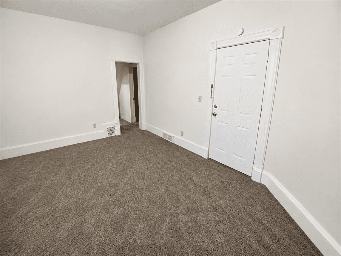 613 1st St #3 - Photo 5 of 9