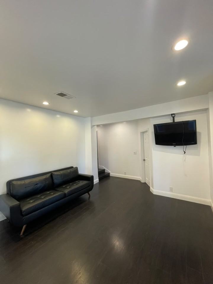616 Aleta Pl - Photo 5 of 10